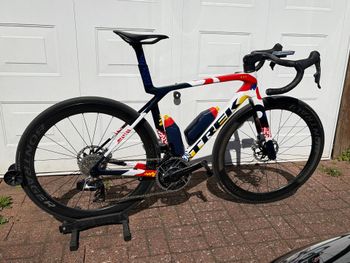 Trek, Madone SRAM Red eTap AXS