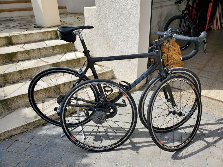 Used Giant TCR 0 De 2006 Rééquipé En SRAM Re Et Force 2006 Road & Gravel, Black — image 1 of 3