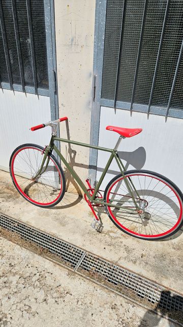 Used Altro Custom 2000 Urban & Touring