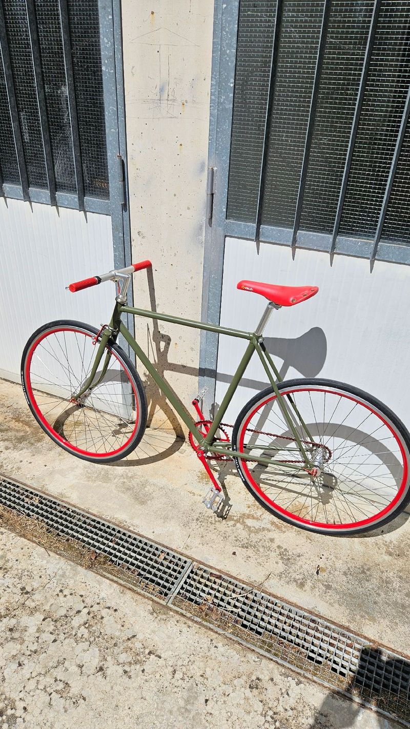 Used Altro Custom 2000 Urban & Touring