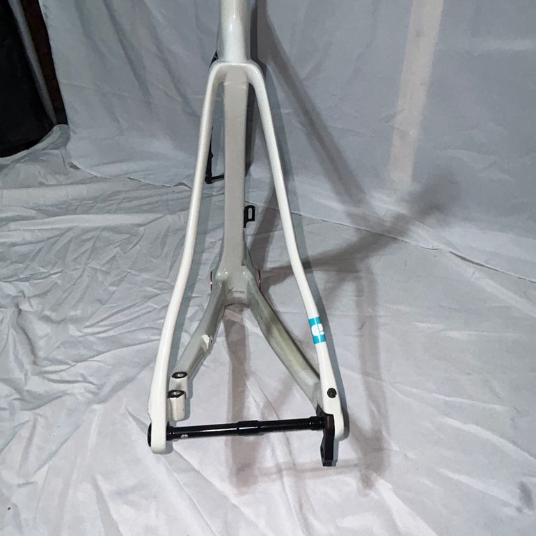 Used Chapter 2 RERE Aero Frameset 2024 Road & Gravel, Light Gray — image 8 of 21