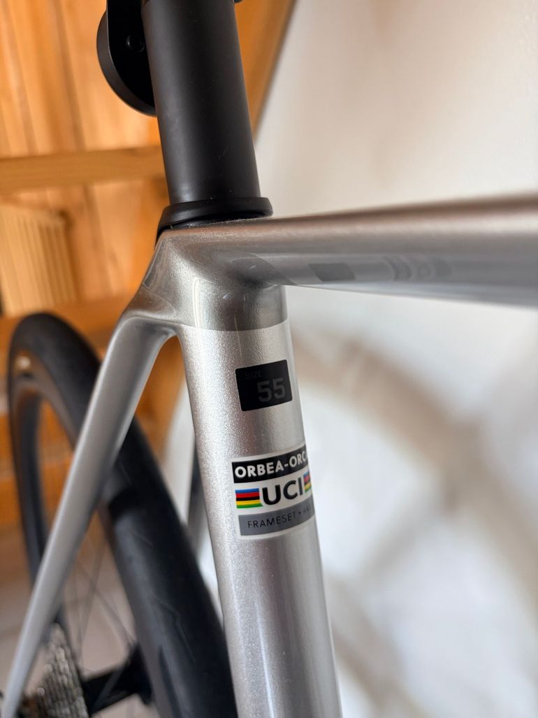 Orbea Orca Shimano Ultegra Di2 2026 Road & Gravel usato, Grigio chiaro — immagine 5 di 6