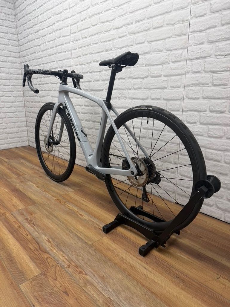 Used Trek Domane SL 7 Gen 4 2023 2023 Road & Gravel, Light Gray — image 6 of 6