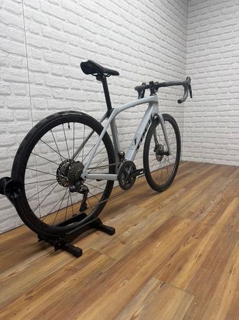 Used Trek Domane SL 7 Gen 4 2023 2023 Road & Gravel, Light Gray — image 3 of 6