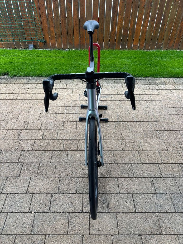 Used Scott Addict 10 2023 2023 Road & Gravel, Verde — image 2 of 4