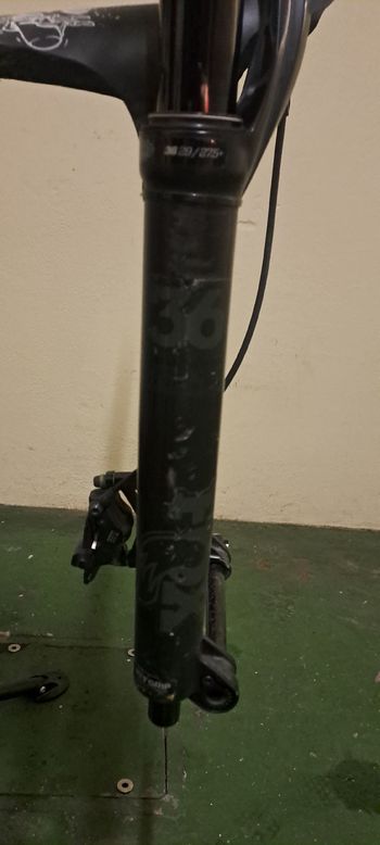 Used Santa Cruz Megatower S / Carbon C / 29 2020 2020 Mountainbike, Black, 29 — image 86 of 93