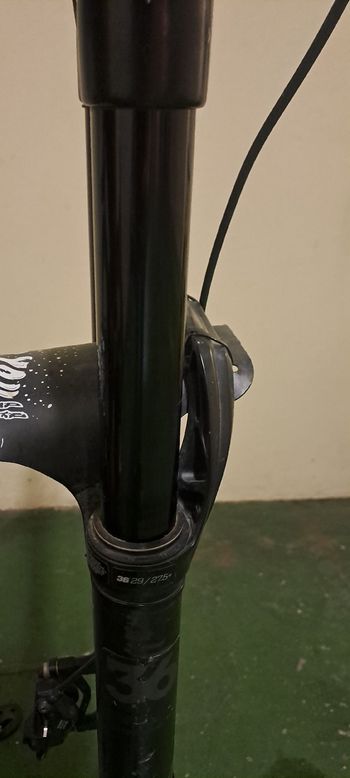 Used Santa Cruz Megatower S / Carbon C / 29 2020 2020 Mountainbike, Black, 29 — image 90 of 93