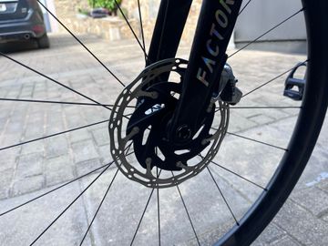 Factor Ostro SRAM Red eTap AXS 2024 Road & Gravel d'occasion — image 9 sur 11