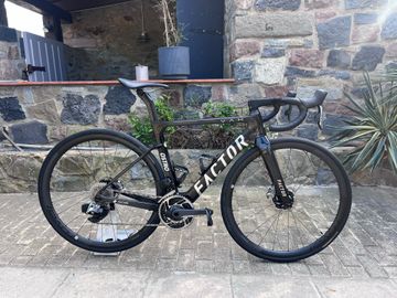 Used Factor Ostro SRAM Red eTap AXS 2024 Road & Gravel