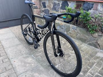 Factor Ostro SRAM Red eTap AXS 2024 Road & Gravel d'occasion — image 5 sur 11