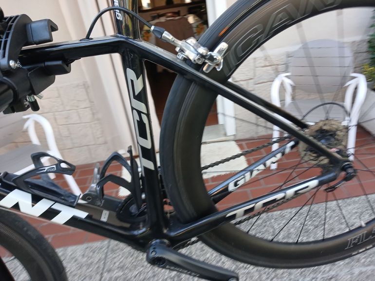 Used Giant Tcr Shimano Ultegra 2012 Road & Gravel, Black — image 3 of 5