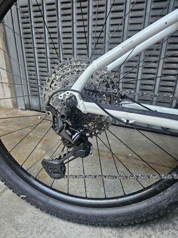 Tweedehands Trek X-Caliber 8 2023 2023 Mountainbike — afbeelding 2 van 5