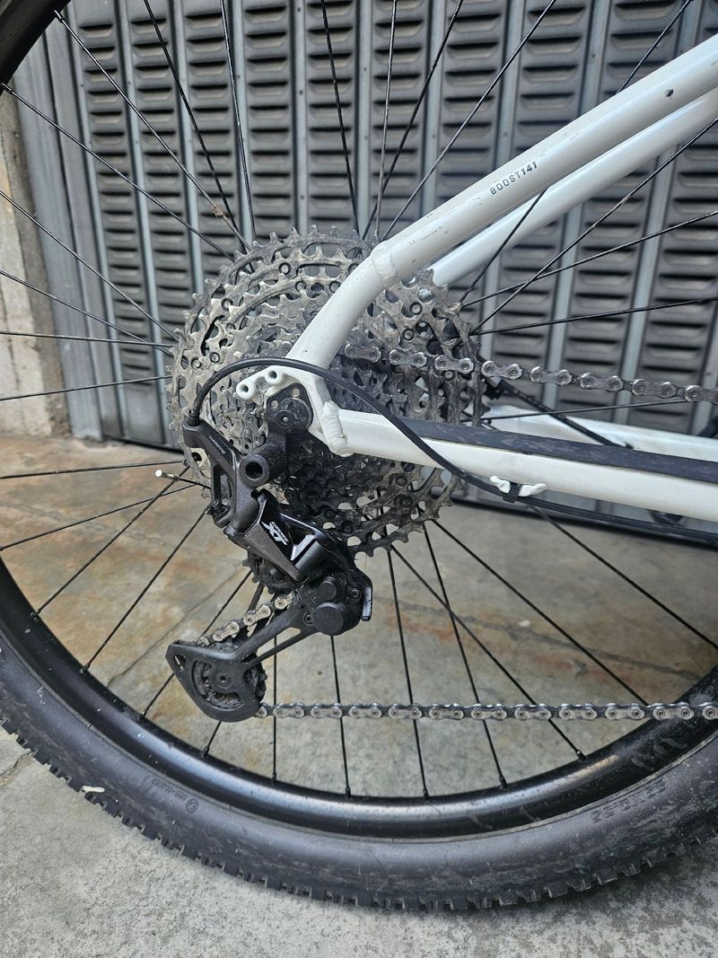Tweedehands Trek X-Caliber 8 2023 2023 Mountainbike — afbeelding 2 van 5