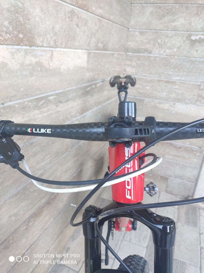 Focus RAVEN MAX Team 2018 2018 Mountainbike de segunda mano, Rojo — imagen 3 de 9