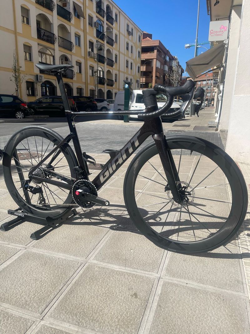 Giant Propel SRAM Force eTap AXS 2027 Road & Gravel d'occasion