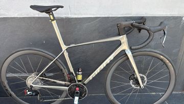 Used Giant Tcr SRAM Force eTap AXS 2026 Road & Gravel, Light Gray — image 2 of 4