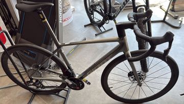 Used Giant Tcr SRAM Force eTap AXS 2026 Road & Gravel, Light Gray — image 1 of 4