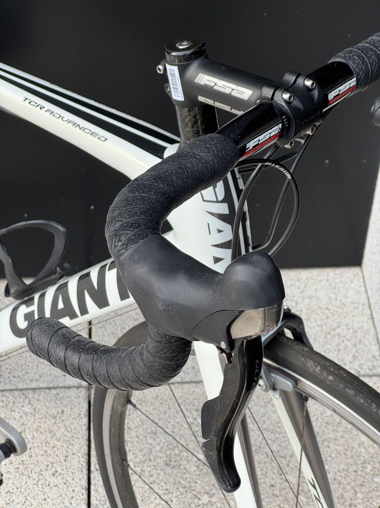 Used Giant Tcr Shimano Ultegra 2011 Road & Gravel — image 6 of 10