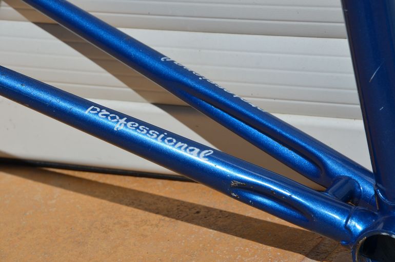 Used Famina Vintage Famina Professional Road Bike Frame And Fork Made From Columbus Aelle Steel Tubing. Frameset 1979 Road & Gravel, Blue — image 11 of 37
