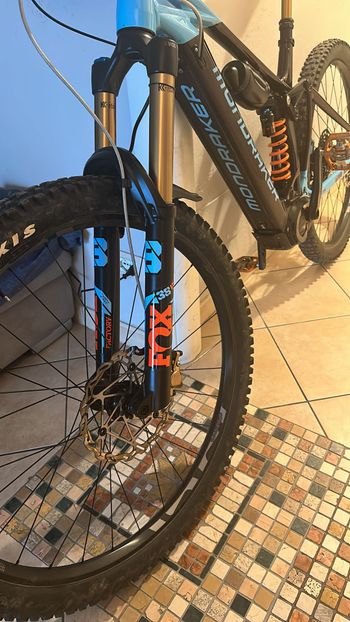 Used Mondraker LEVEL RR 2023 2023 Mountainbike, Purple, 29 — image 7 of 8