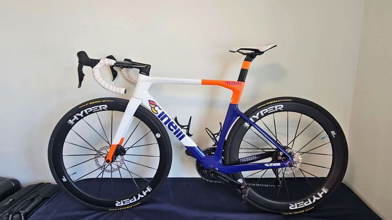 Used Cinelli Pressure Shimano Ultegra Di2 2025 Road & Gravel, White — image 2 of 7