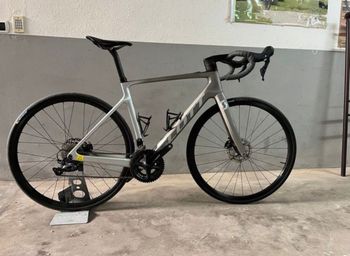Scott, Addict RC eRIDE Shimano 105