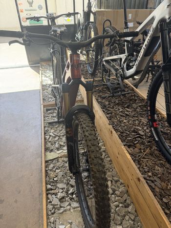 Used Mondraker CRAFTY CARBON RR 2025 2025 Mountainbike, Red, 29 — image 4 of 7
