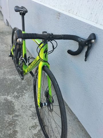 Specialized Tarmac Expert Disc 2017 2017 Road & Gravel usato, Verde — immagine 6 di 6