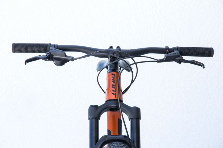 Used Giant Stance 2022 2022 Mountainbike, Orange, 27.5 — image 6 of 29