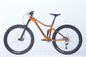 Used Giant Stance 2022 2022 Mountainbike, Orange, 27.5 — image 2 of 29