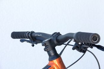 Used Giant Stance 2022 2022 Mountainbike, Orange, 27.5 — image 10 of 29