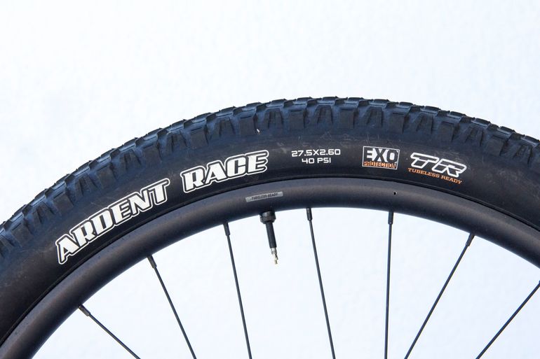 Used Giant Stance 2022 2022 Mountainbike, Orange, 27.5 — image 12 of 29