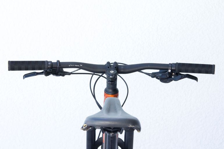 Used Giant Stance 2022 2022 Mountainbike, Orange, 27.5 — image 26 of 29