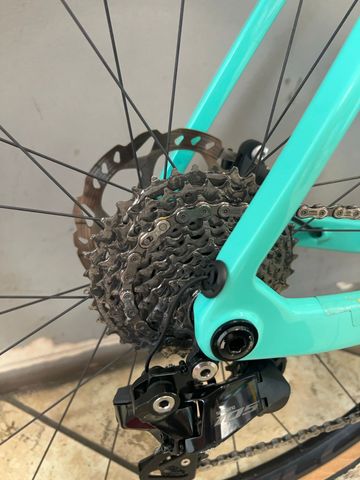 Tweedehands Bianchi Impulso Shimano 105 Di2 2024 Road & Gravel — afbeelding 4 van 8