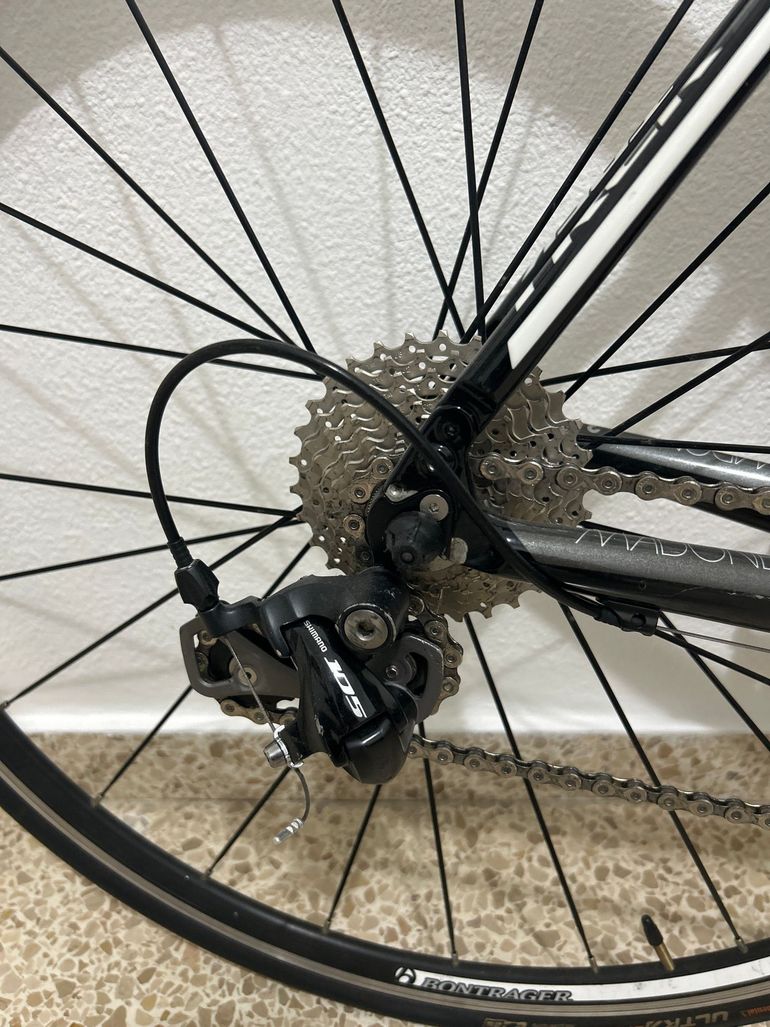 Used Trek Madone 3.1 H2 Compact 2014 2014 Road & Gravel, Black — image 3 of 5