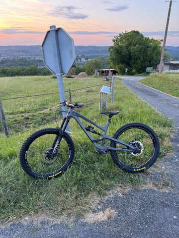 Tweedehands YT Industries CAPRA 27 AL Base 2019 2019 Mountainbike — afbeelding 2 van 10