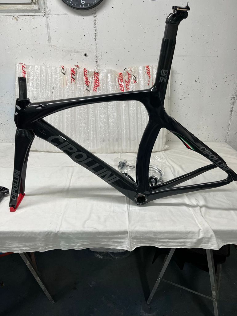 Used Cipollini Rb1k Frameset 2012 Road & Gravel, Schwarz — image 2 of 11