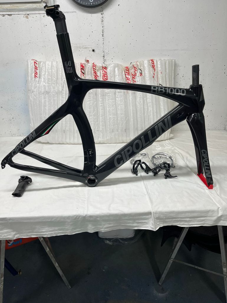 Used Cipollini Rb1k Frameset 2012 Road & Gravel, Schwarz — image 1 of 11