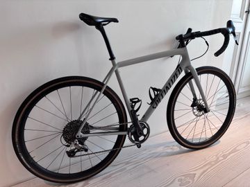 Specialized Crux Comp - SRAM Rival 2023 2023 Road & Gravel usato, Grigio chiaro — immagine 2 di 15