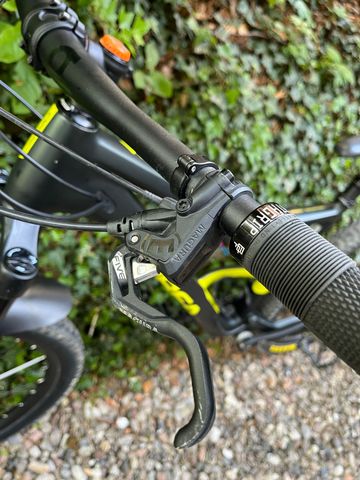 Used Orbea OCCAM H30 2023 2023 Mountainbike, Green, 29 — image 9 of 19