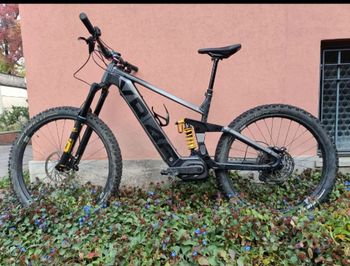 VR46, VR46 Custom SRAM Rival eTap AXS