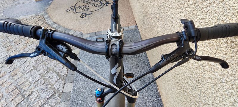 Used Specialised Epic Comp Epic 2020 Mountainbike, White — image 9 of 10