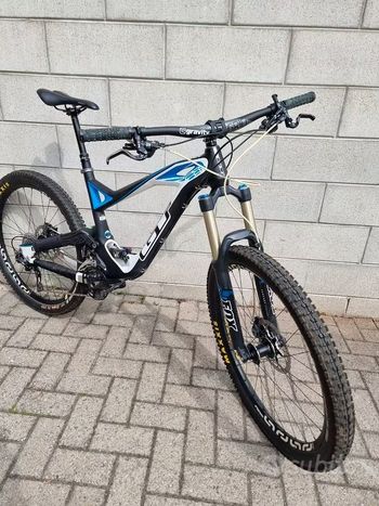 GT, Pro Carbon