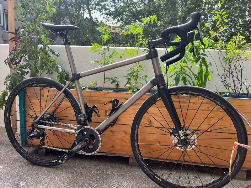 Caminade Custom SRAM Force eTap AXS 2019 Road & Gravel usato