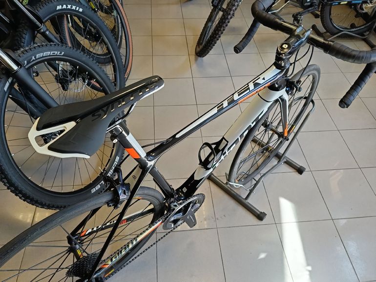 Used Giant TCR Advanced SL 1 2017 2017 Road & Gravel, Schwarz — image 8 of 9