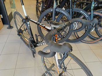 Used Giant TCR Advanced SL 1 2017 2017 Road & Gravel, Schwarz — image 5 of 9