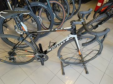 Giant TCR Advanced SL 1 2017 2017 Road & Gravel usato, Nero — immagine 4 di 9