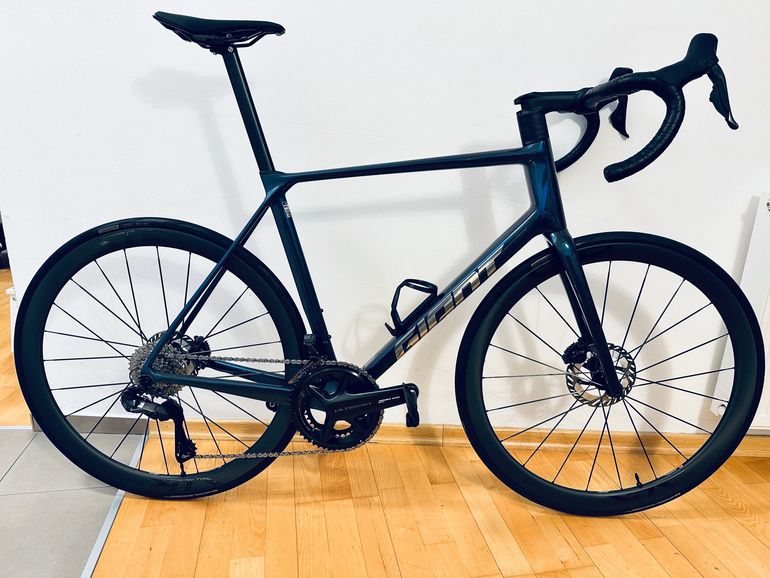 Used Giant TCR Advanced Pro 0 Di2 2025 2025 Road & Gravel, Azul — image 1 of 15