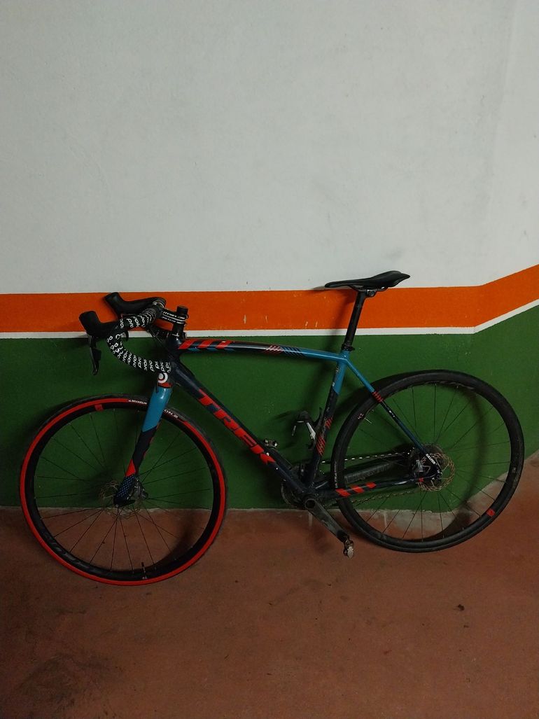Used Treck Treck Custom SRAM Force eTap AXS 2021 Road & Gravel, Rot — image 2 of 5
