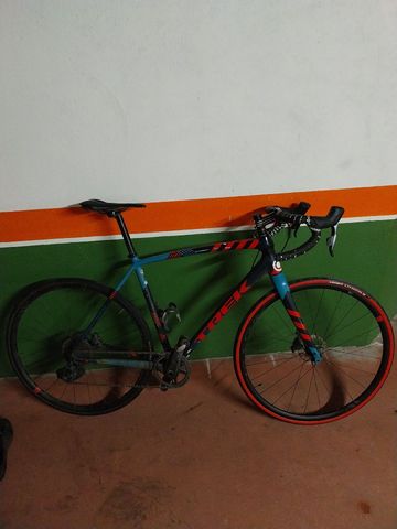 Used Treck Custom SRAM Force eTap AXS 2021 Road & Gravel